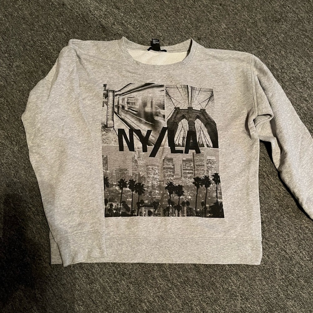 Sweatshirt